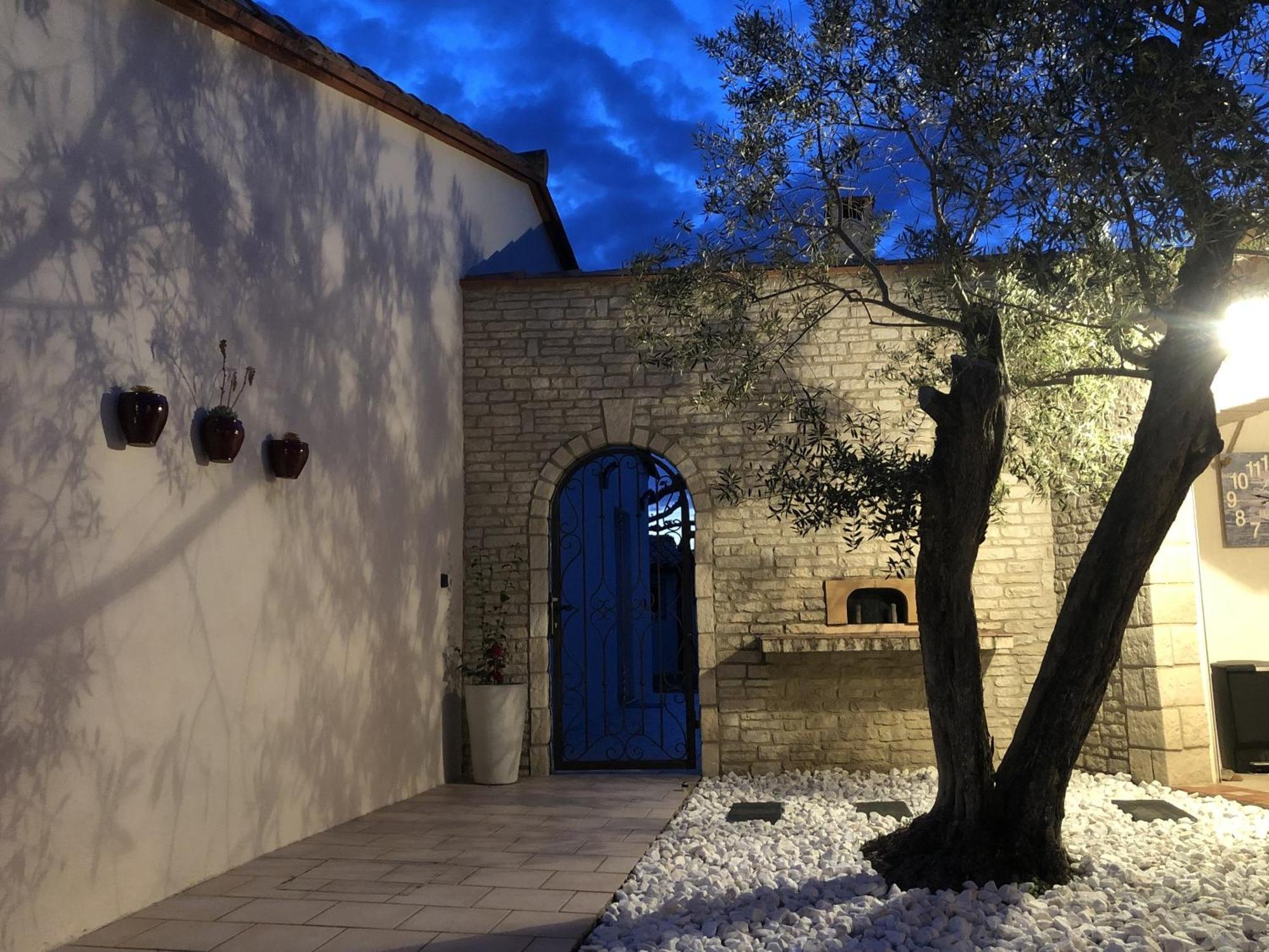 Gites La Catalane Theza Bagian luar foto